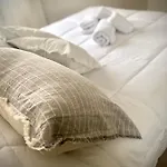 Gertrudis - Central Point Apartments